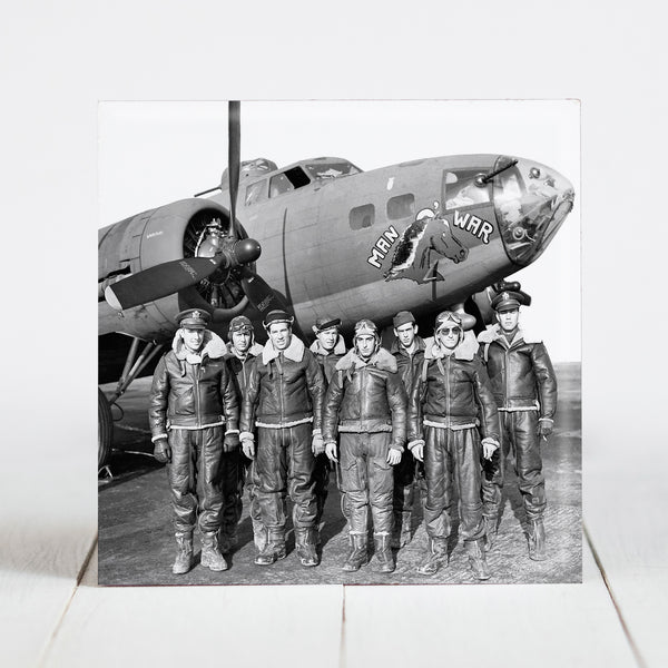 Crew of the Boeing B-17F Fortress Man-O-War c.1942